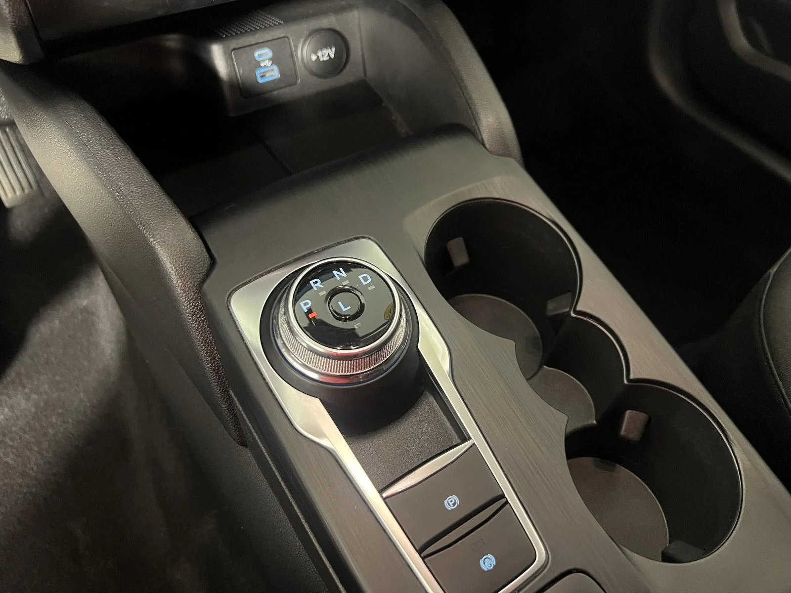 Used 2023 Atlas Blue Ford Active image 7