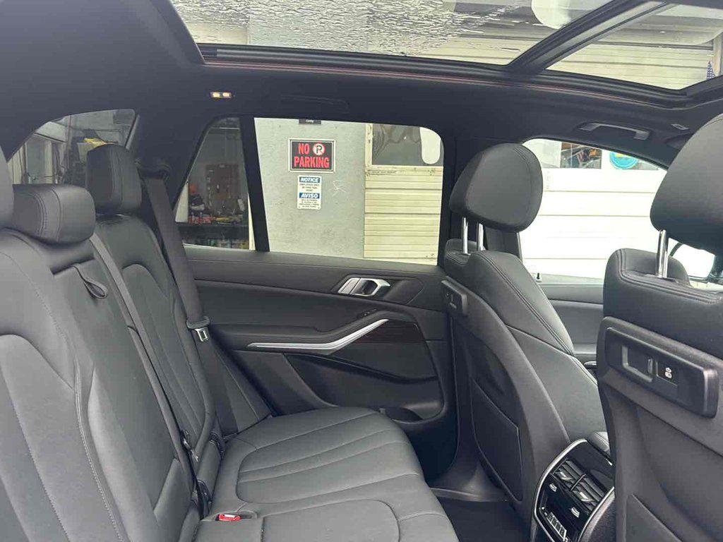 Used 2019 Black Sapphire Metallic BMW xDrive40i image 20