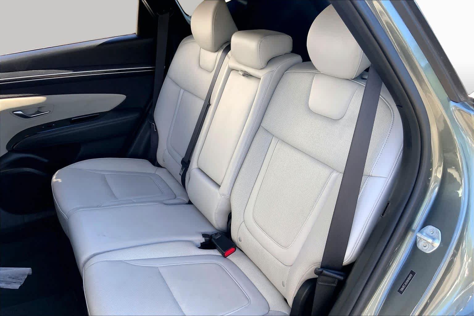 Used 2022 Amazon Gray Hyundai Limited image 18