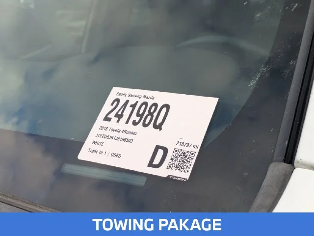 Used 2018 White Toyota SR5 Premium image 9