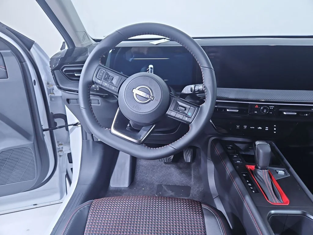 2025 Nissan Kicks SR AWD - Photo 13