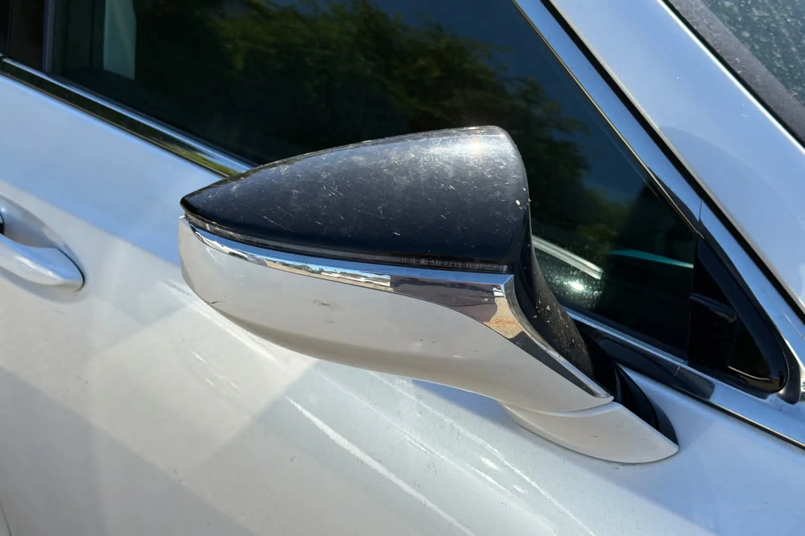 Used 2019 Eminent White Pearl Lexus  image 13