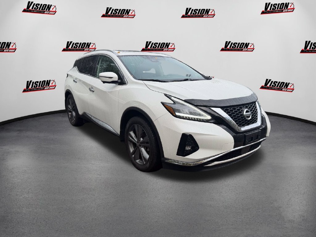 Used 2019 White Nissan Platinum image 3