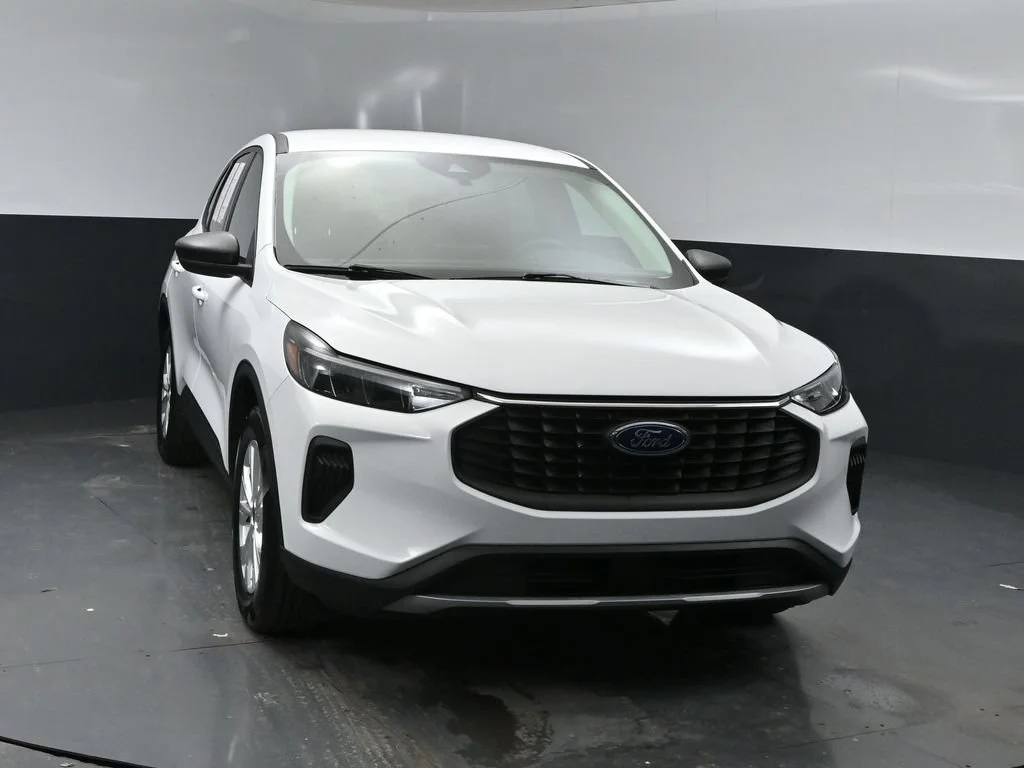 Certified Used 2025 Oxford White Ford Active image 6