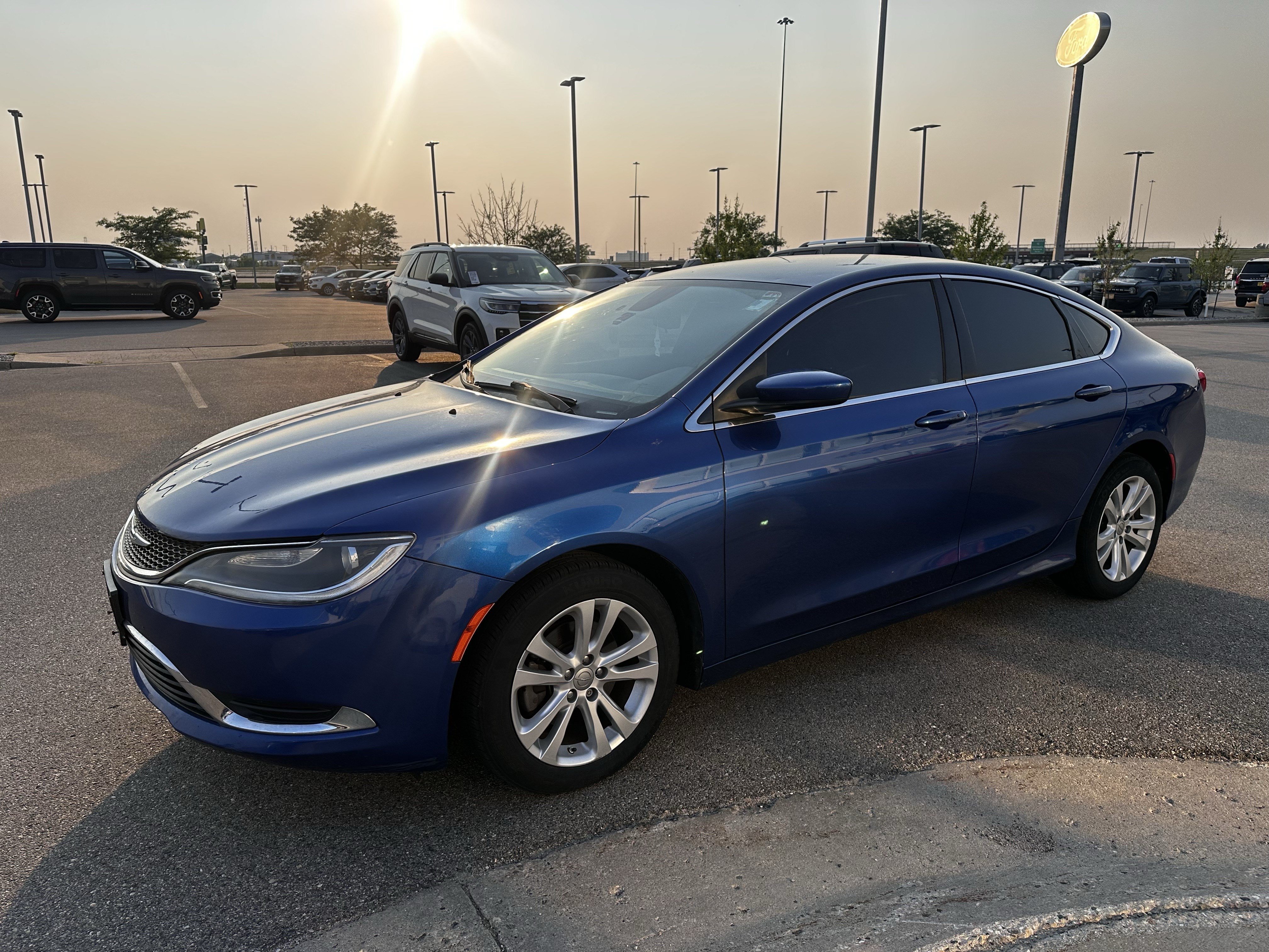 Used 2016 Vivid Blue Pearlcoat Chrysler Limited image 2