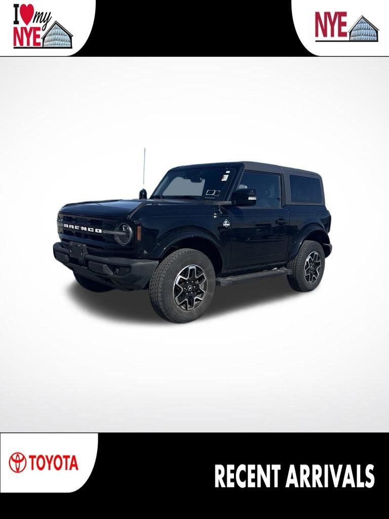 Used 2023 Black Ford Outer Banks image 1