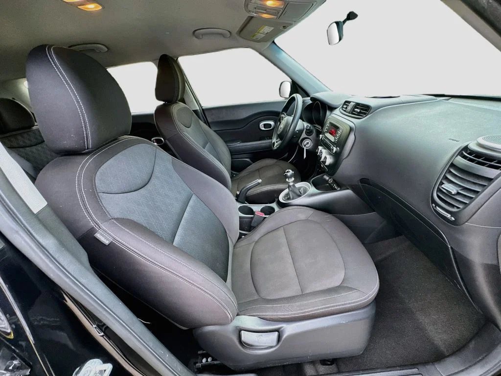 Used 2016 Black Kia Base image 30