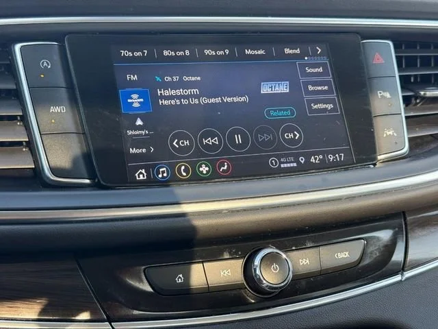 2023 Buick Enclave Essence - Photo 18