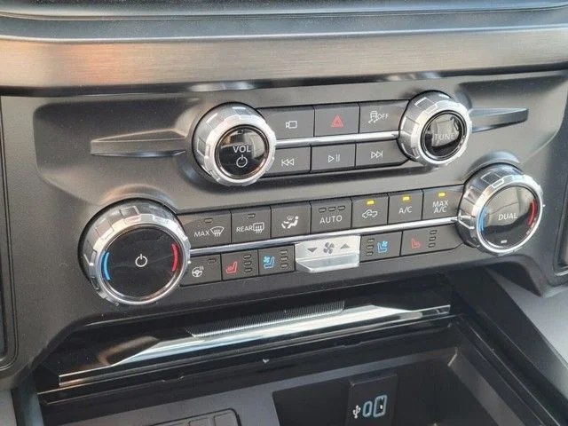 New 2026 Agate Black Metallic Ford F-250® Lariat® image 20
