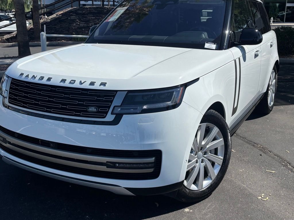 Certified Used 2023 White Land Rover SE image 2