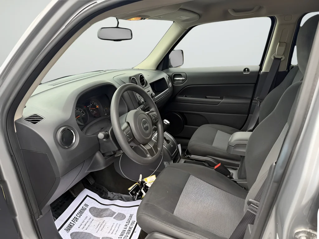 Used 2016 Silver Jeep Sport image 15
