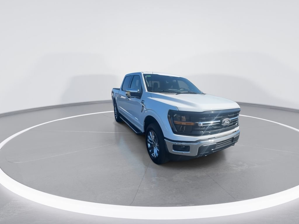 New 2026 Oxford White Ford XLT image 3