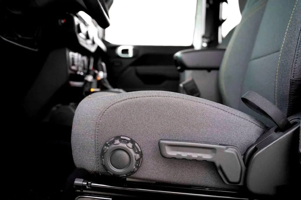 New 2026 White Jeep Sport image 11