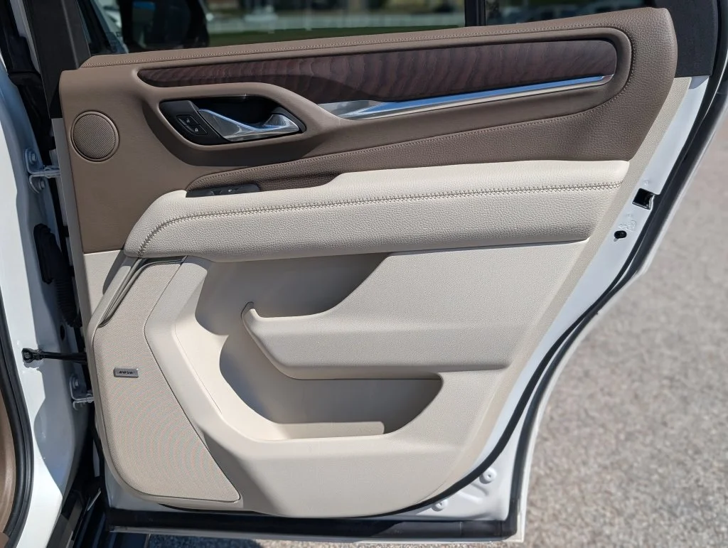 Used 2023 White GMC Denali image 39