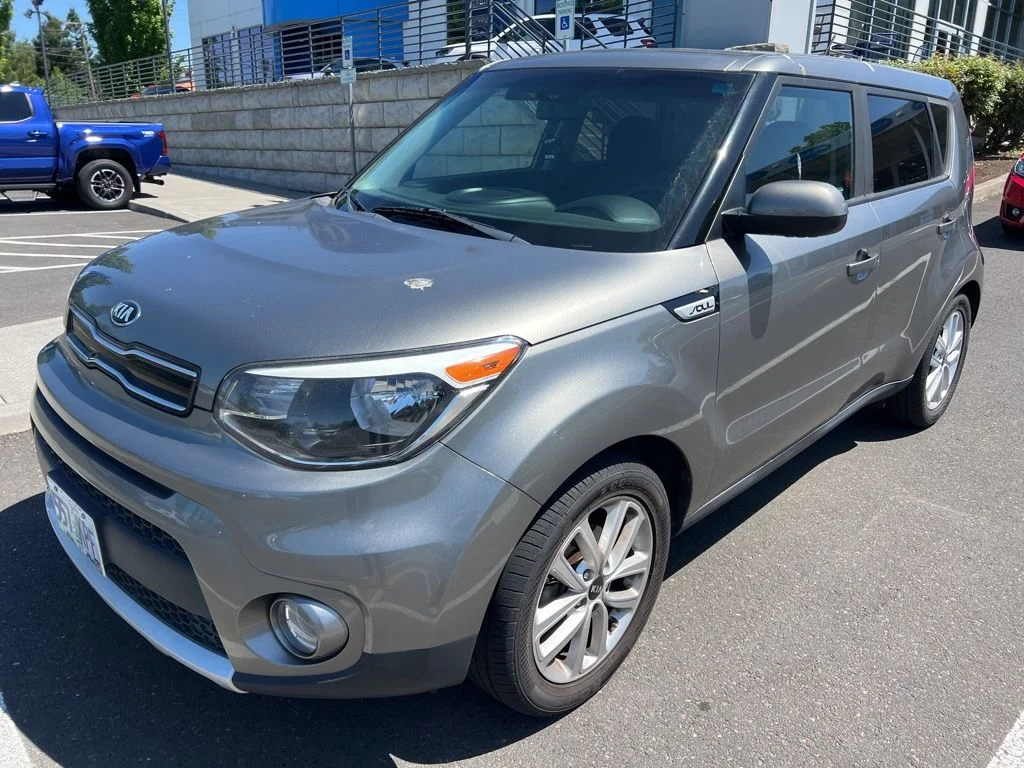 2017 Kia Soul 2.0L + 6 A/T's photo