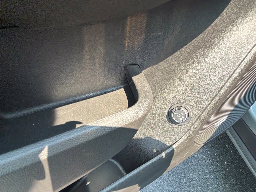 Used 2025 Sterling Gray Metallic Chevrolet Premier image 16