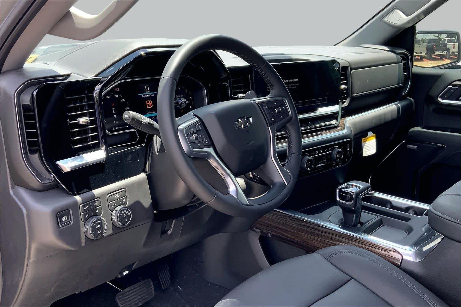 2026 Chevrolet Silverado 1500 LT Trail Boss - Photo 9