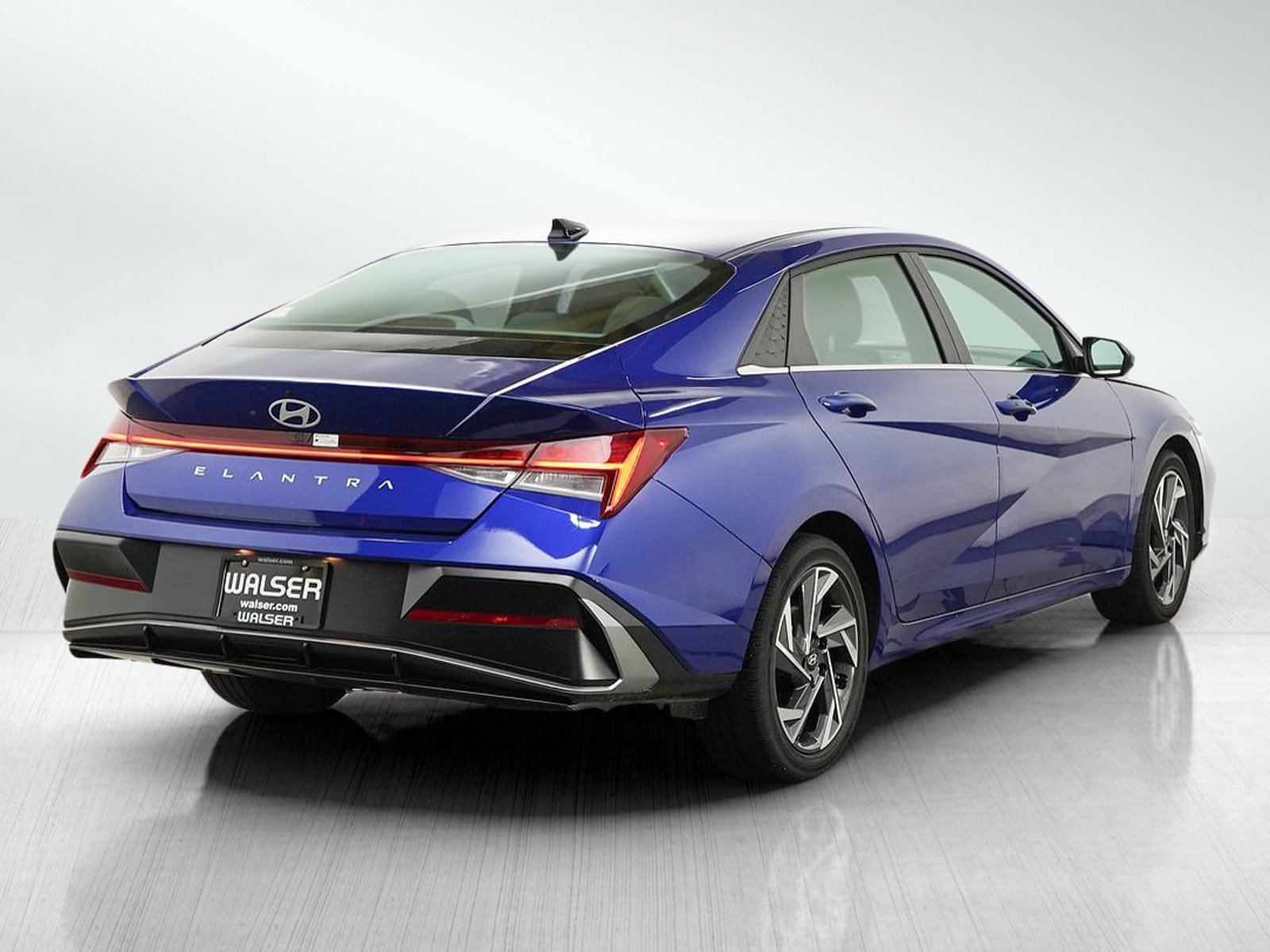 Used 2025 Intense Blue Hyundai SEL Convenience IVT image 6