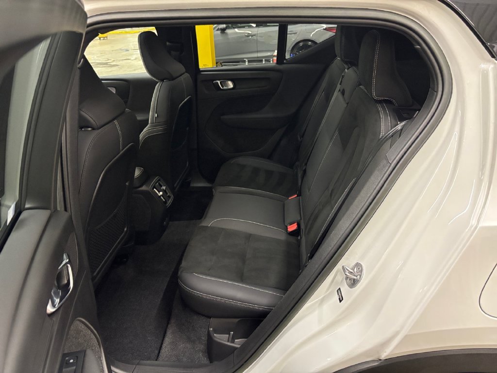 Certified Used 2023 Crystal White Volvo Ultimate image 14