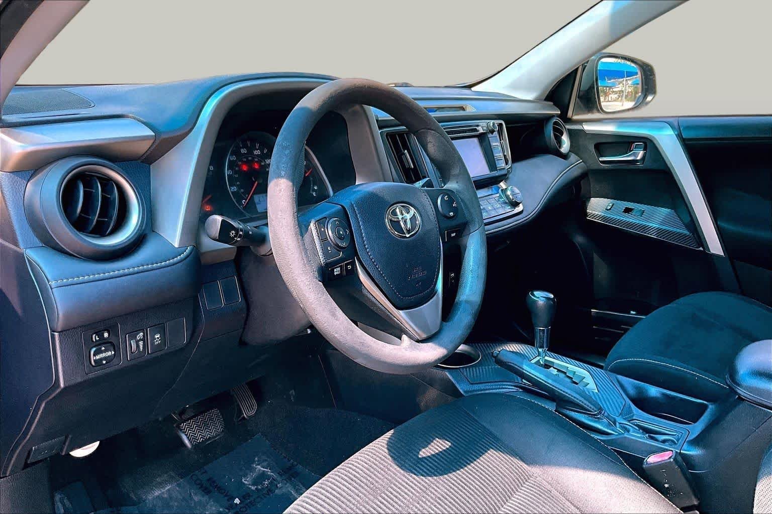 Used 2014 Blue Crush Metallic Toyota XLE image 17