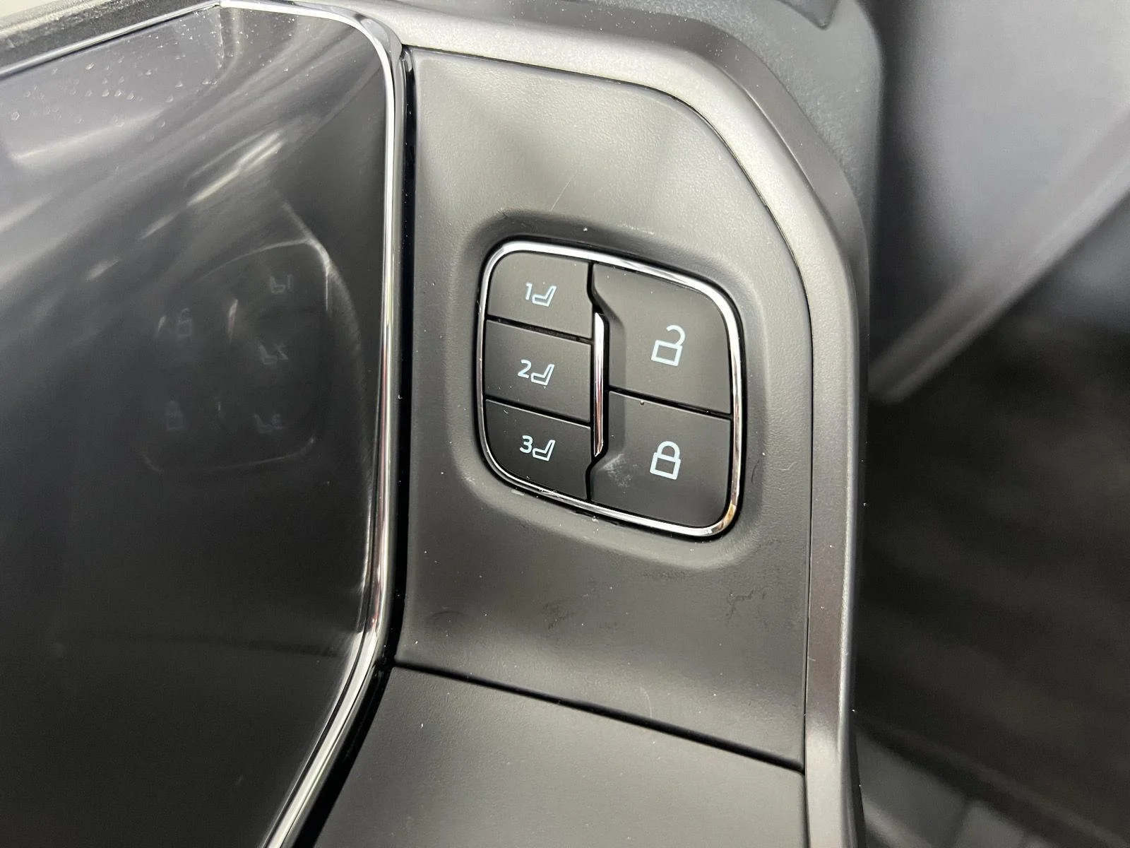 Certified Used 2025 Agate Black Ford LARIAT image 19
