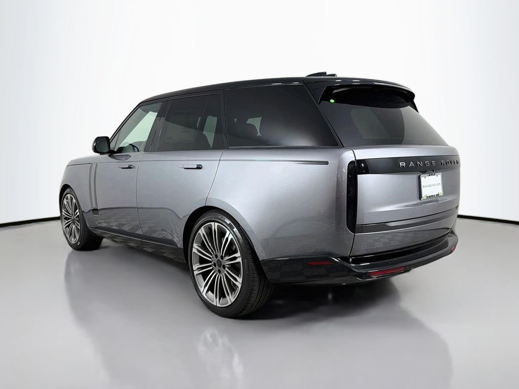 New 2026 Eiger Grey Land Rover SE image 7