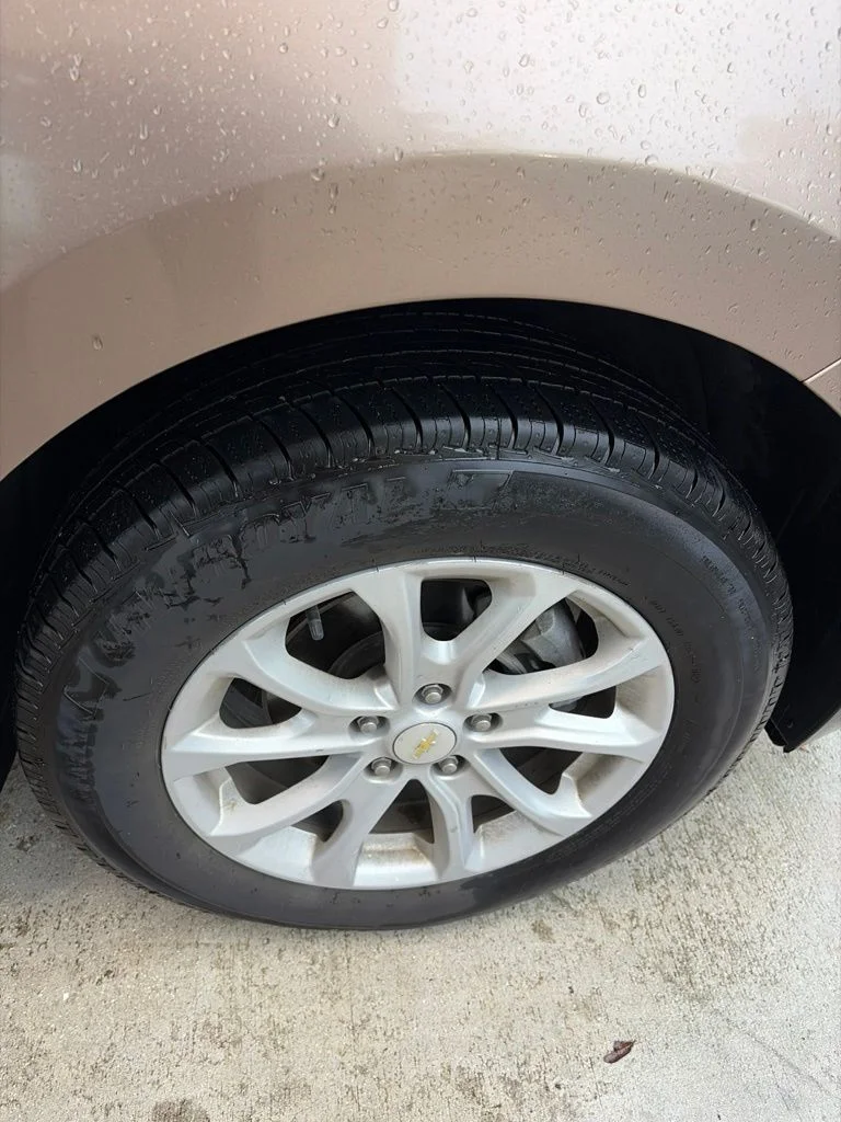 Used 2018 Sandy Ridge Metallic Chevrolet LT image 9
