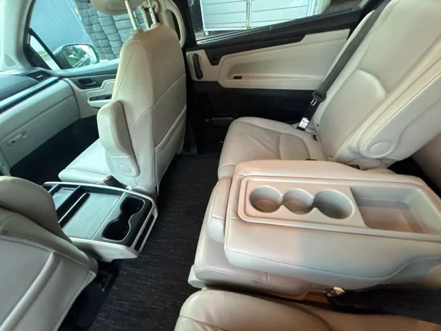 Used 2025 Silver Honda EX-L image 49