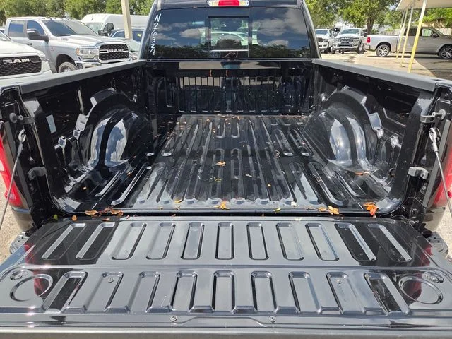 New 2026 Diamond Black Crystal Pearl-Coat Exterior Paint RAM Big Horn/Lone Star image 9