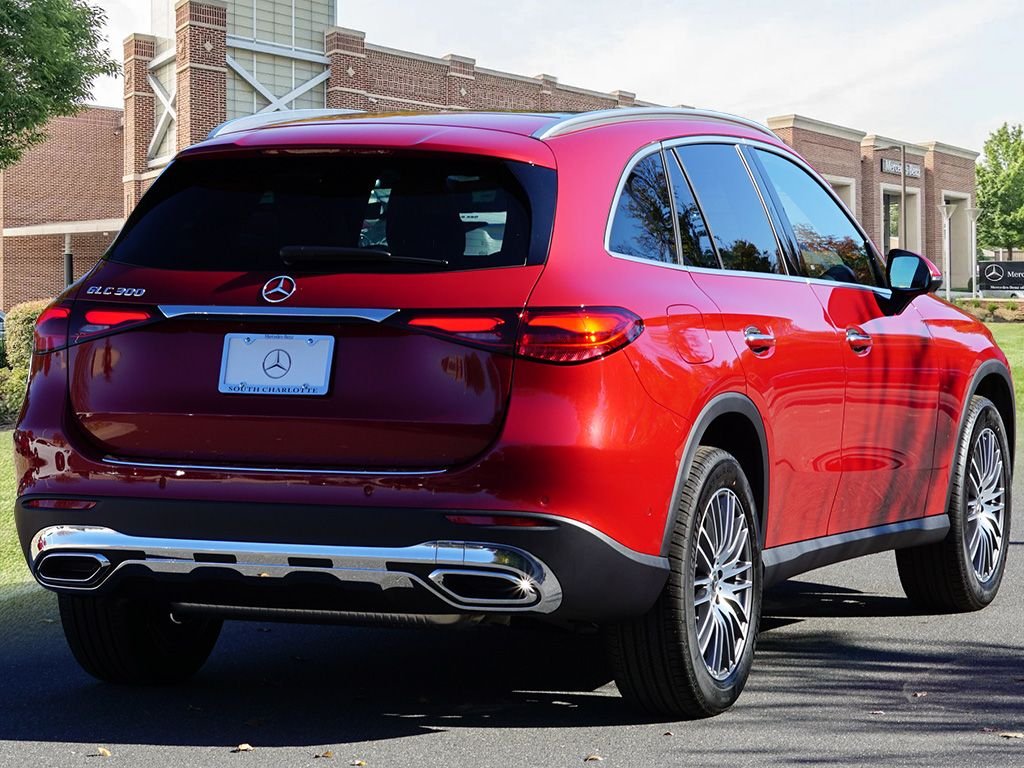 Used 2026 Patagonia Red Metallic Mercedes-Benz GLC 300 image 6