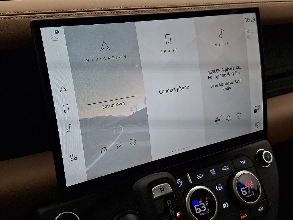 New 2026 Fuji White Land Rover X-Dynamic SE image 17