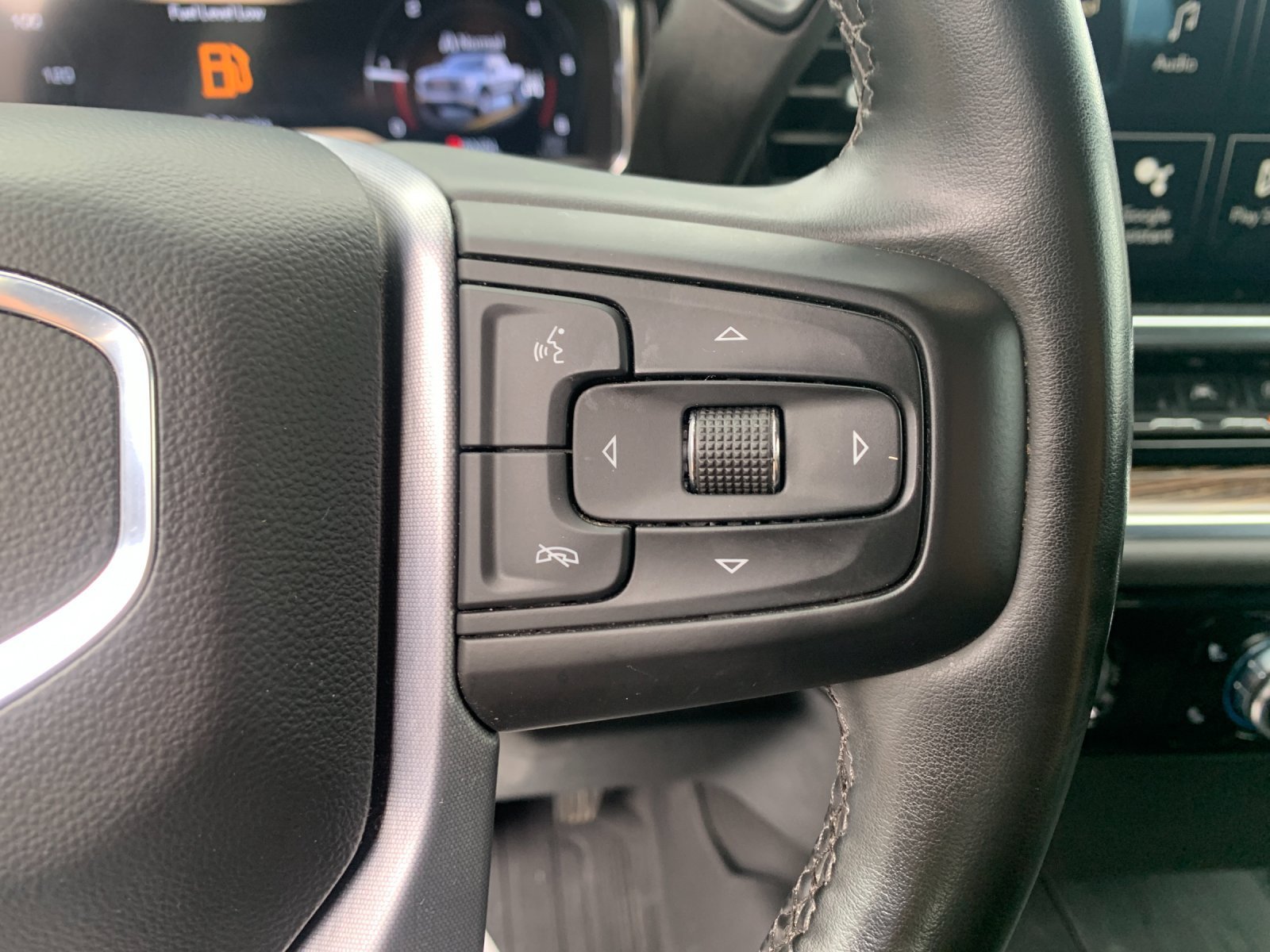 Used 2024 Silver GMC Elevation image 27