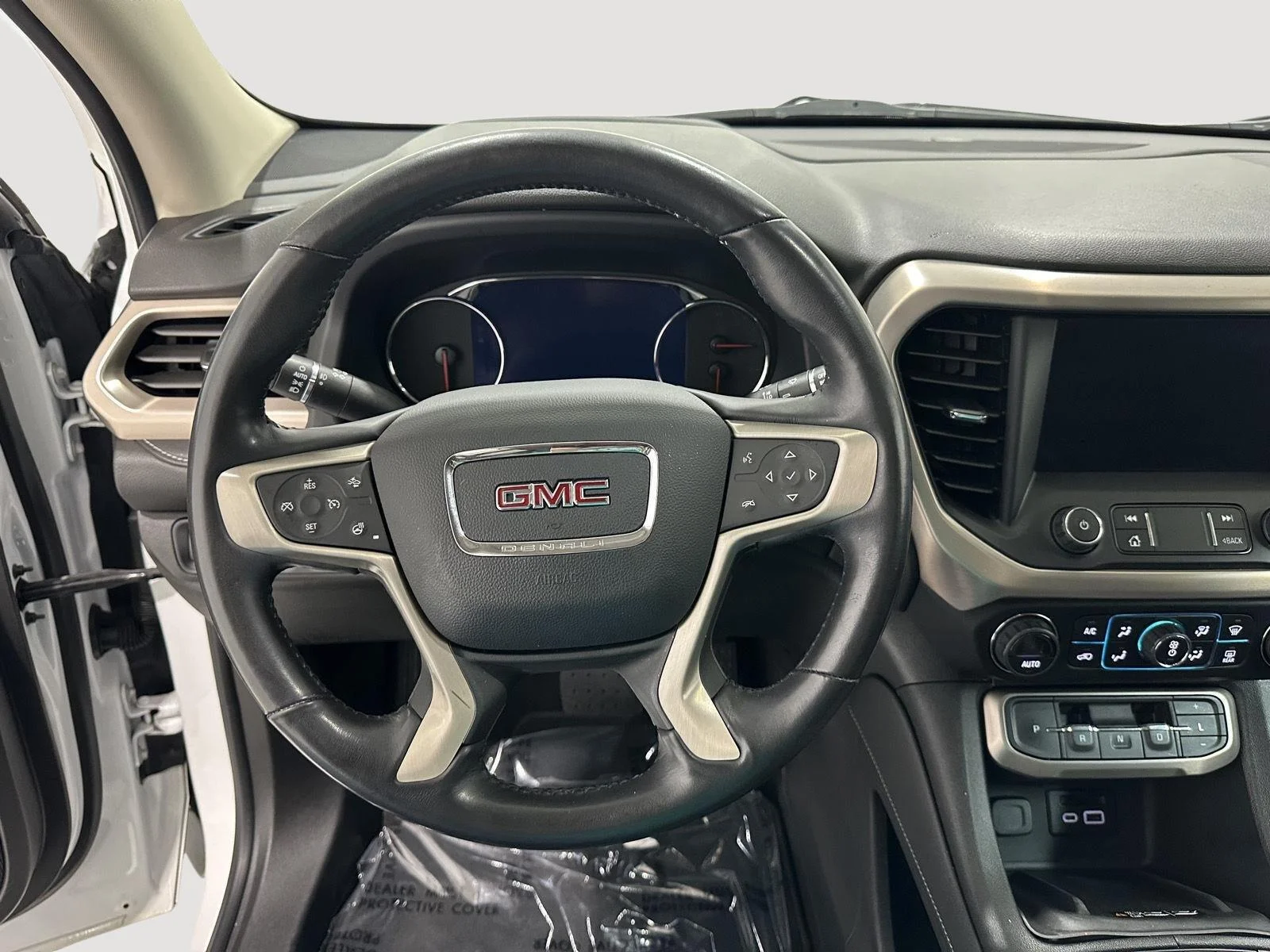 Used 2021 WHITE FROST TRICOAT GMC Denali image 9