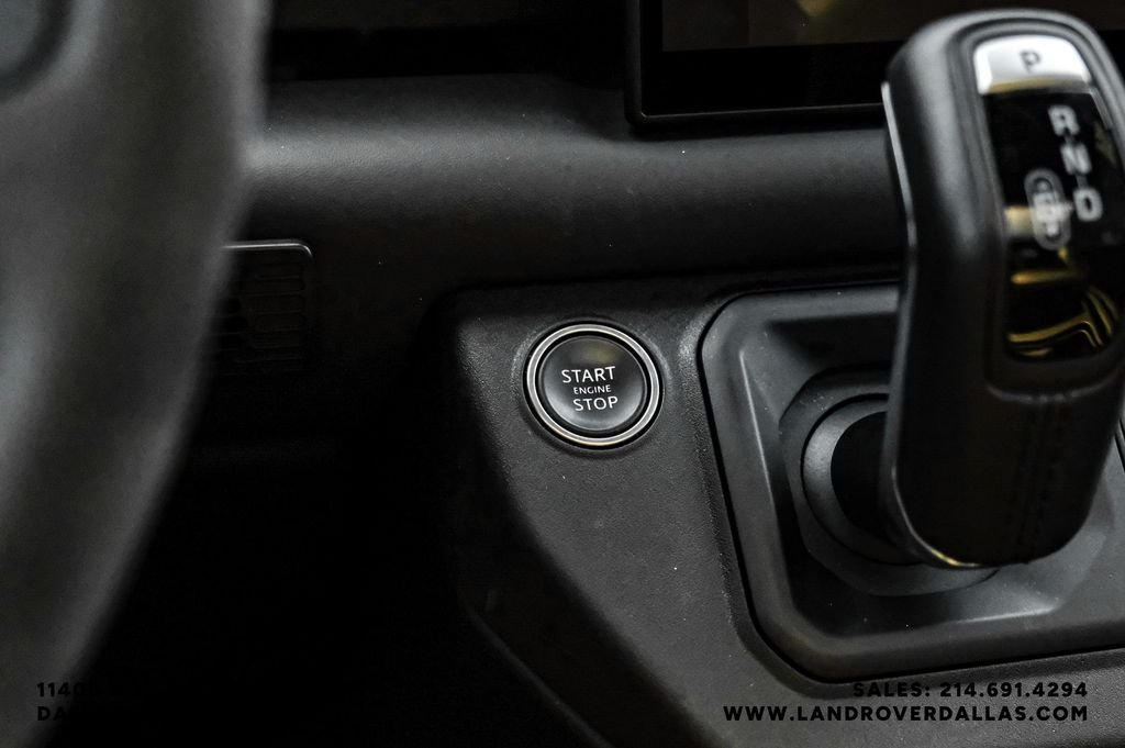 Used 2024 Black Land Rover V8 image 25
