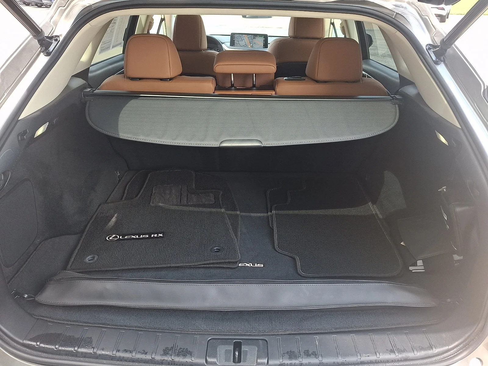 Used 2021 Atomic Silver - 1J7 Lexus  image 29