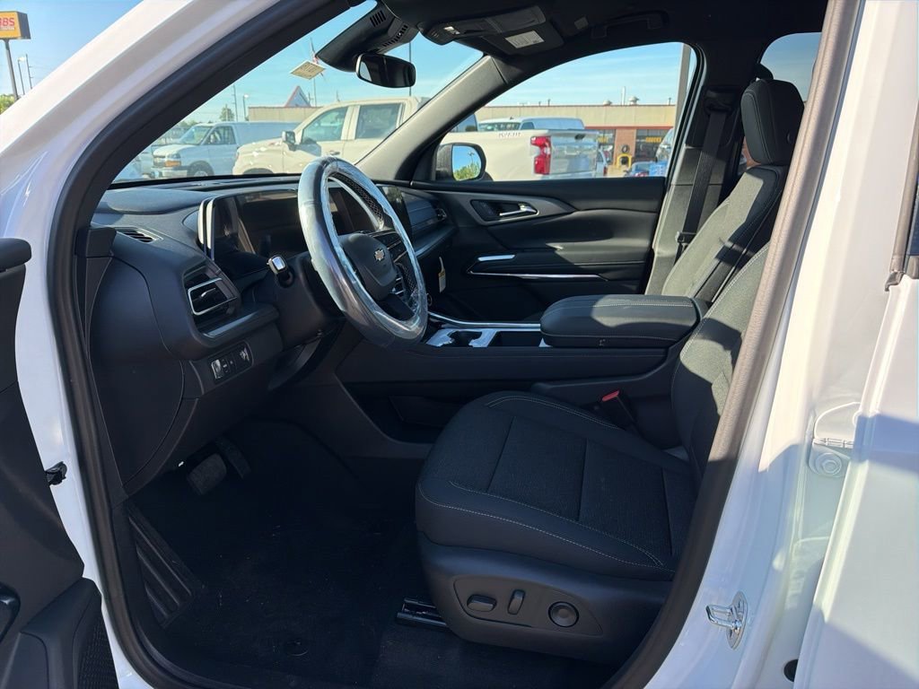 New 2026 Summit White Chevrolet LT image 19