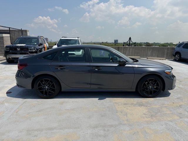Used 2025  Honda Sport image 8