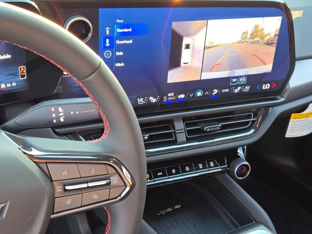 2025 Chevrolet Equinox EV RS - Photo 24