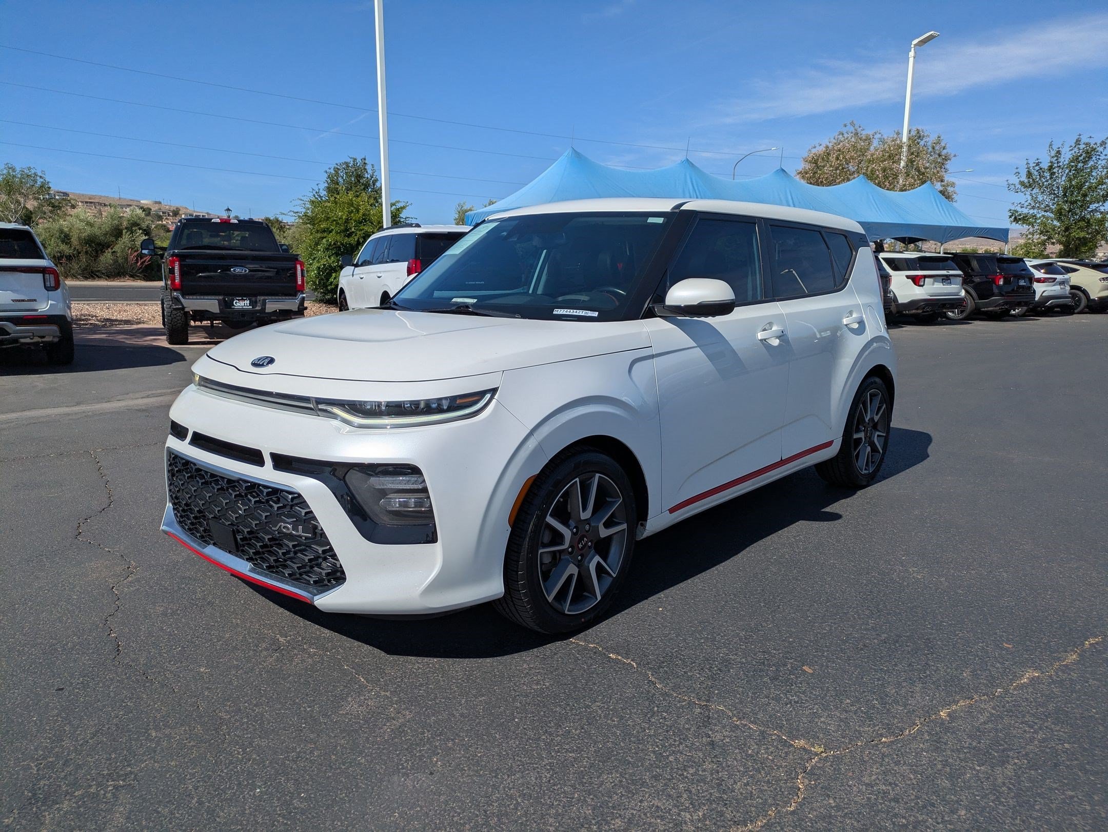 Used 2021 Snow White Pearl Kia Turbo image 7