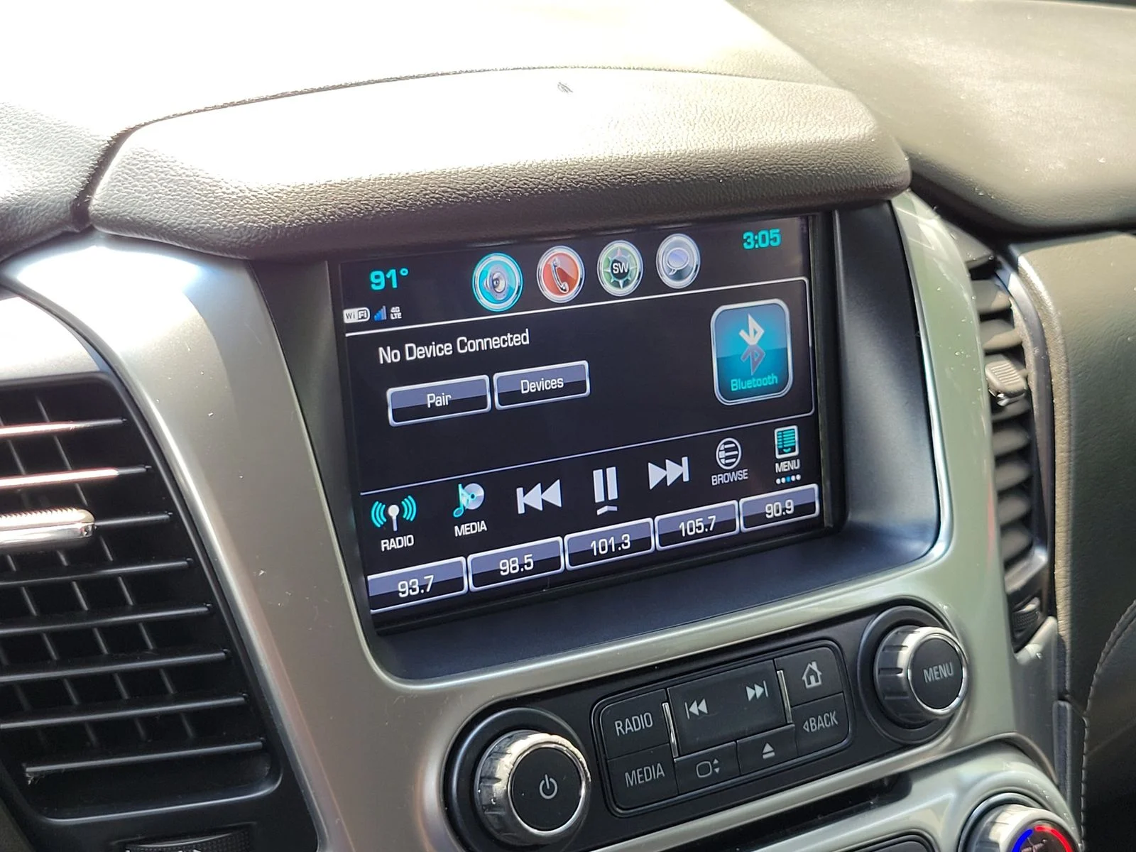 Used 2019 Summit White Chevrolet LS image 20