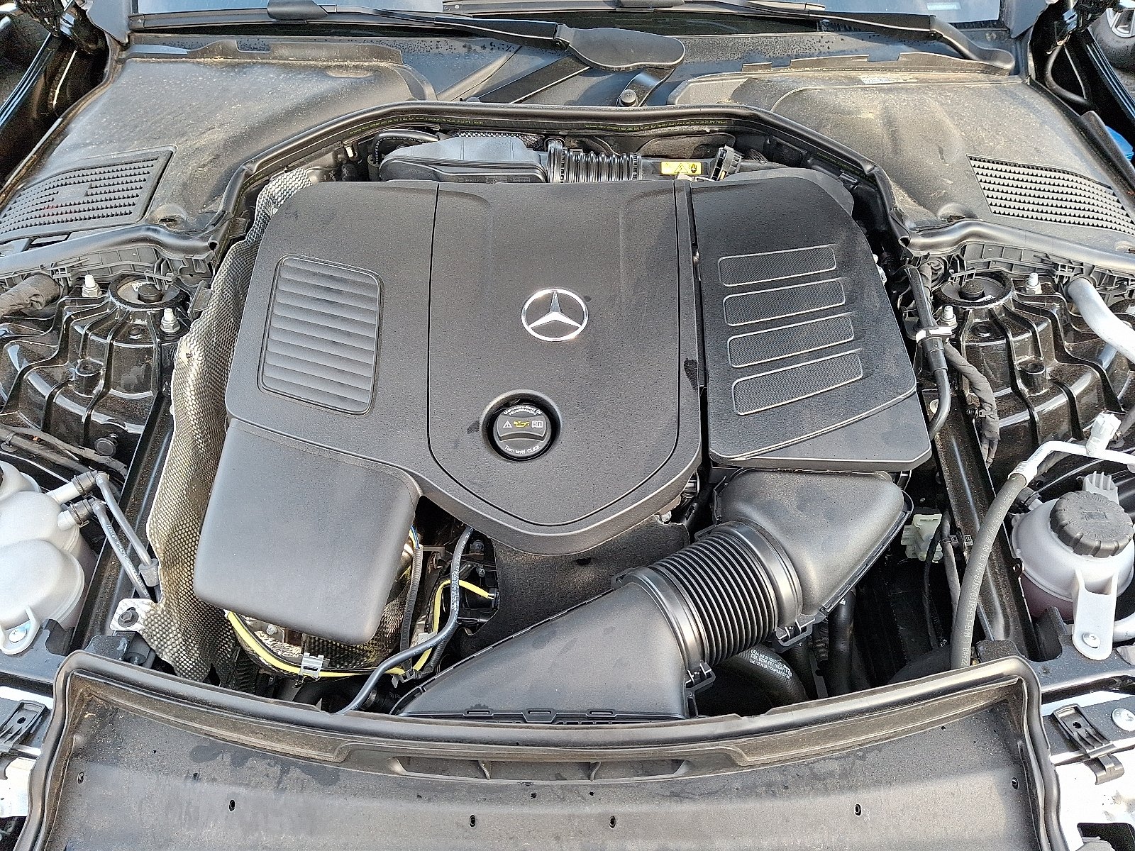 2025 Mercedes-Benz C-Class Sedan C 300 - Photo 27