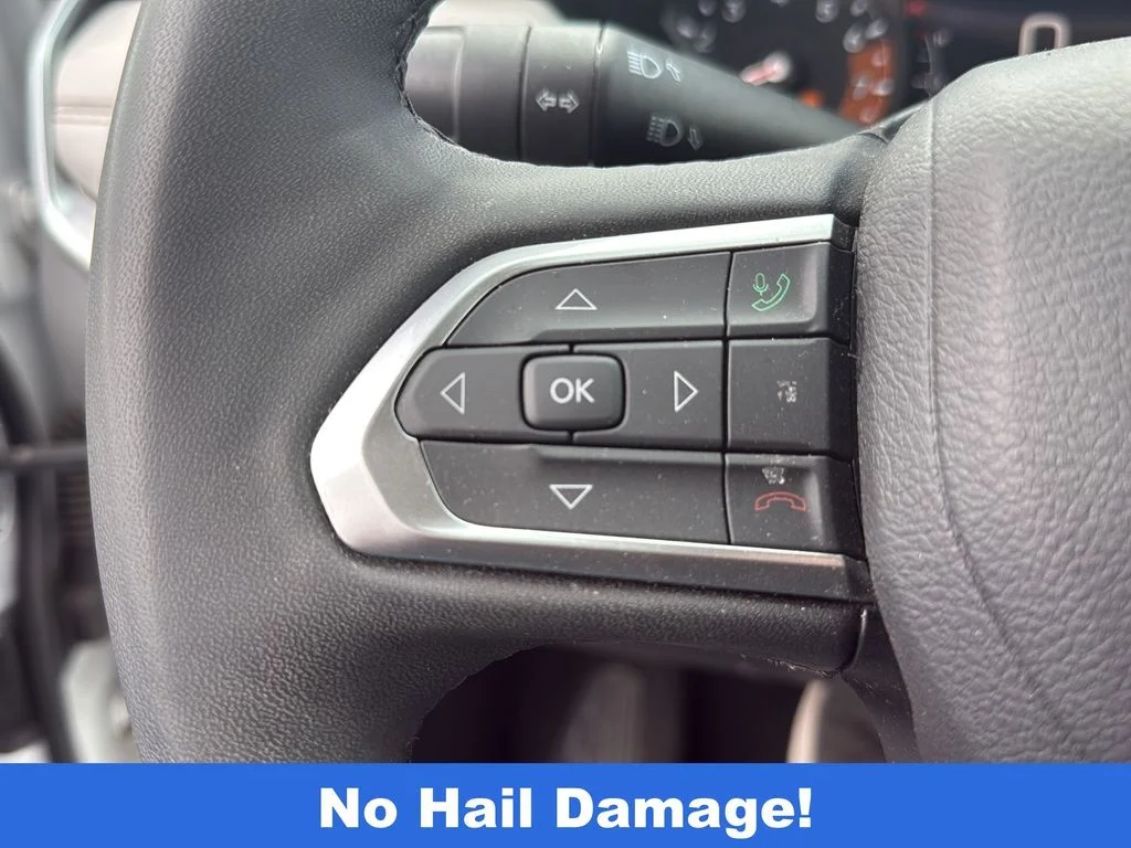 Used 2025 White Jeep Limited image 9