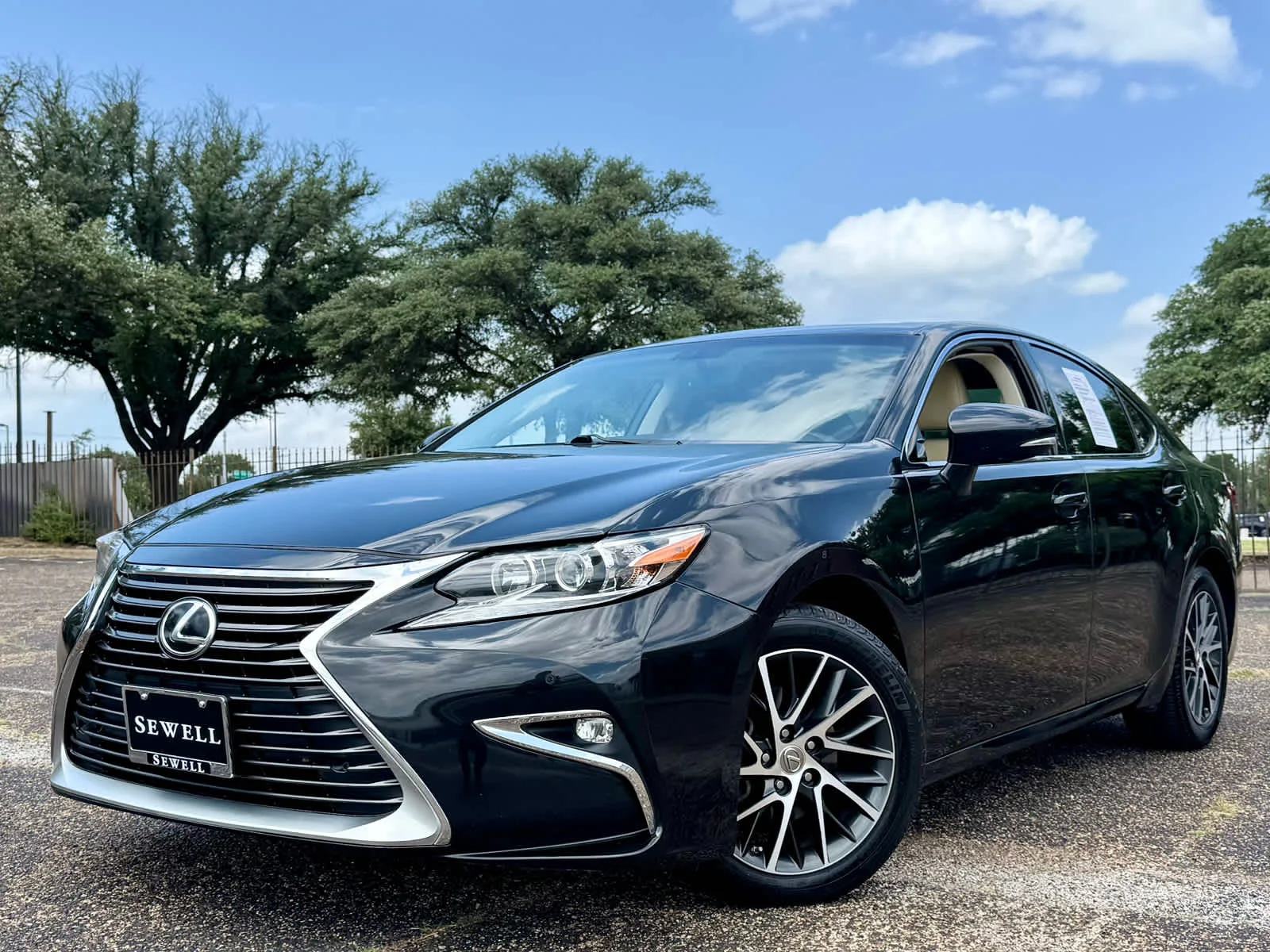 2016 Lexus ES 350 350's photo