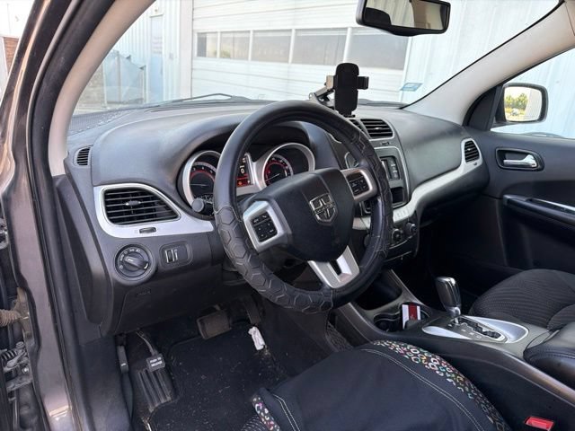 Used 2017 Gray Dodge SE image 14