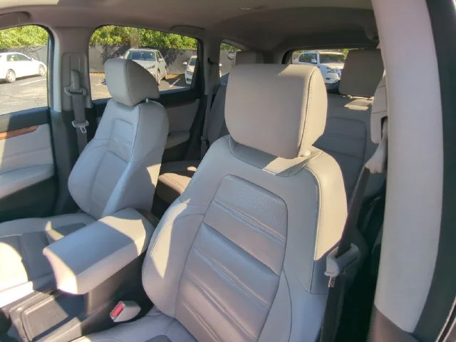 Used 2018 Modern Steel Metallic Honda Touring image 25