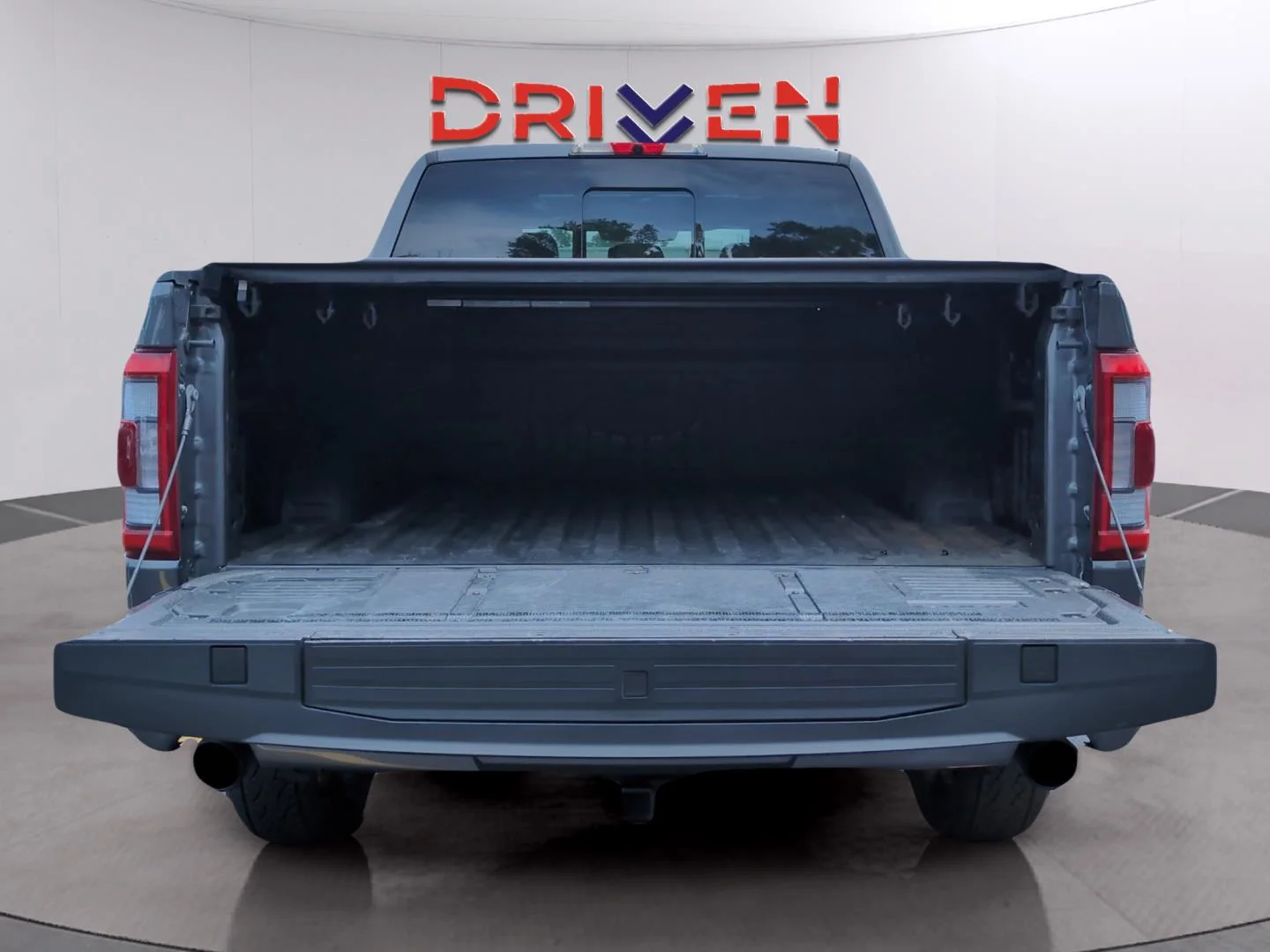 Used 2023 Carbonized Gray Ford Platinum image 9