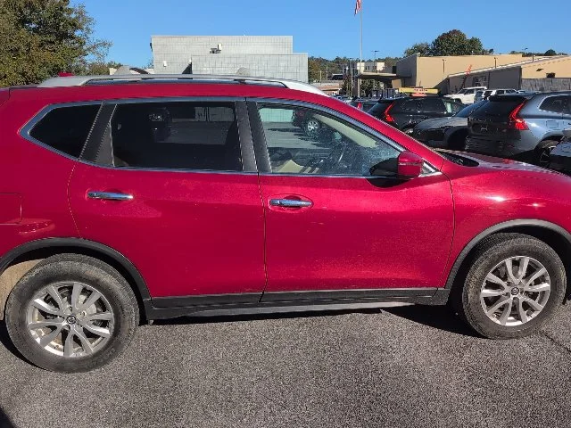 Used 2017 Red Nissan SV image 9