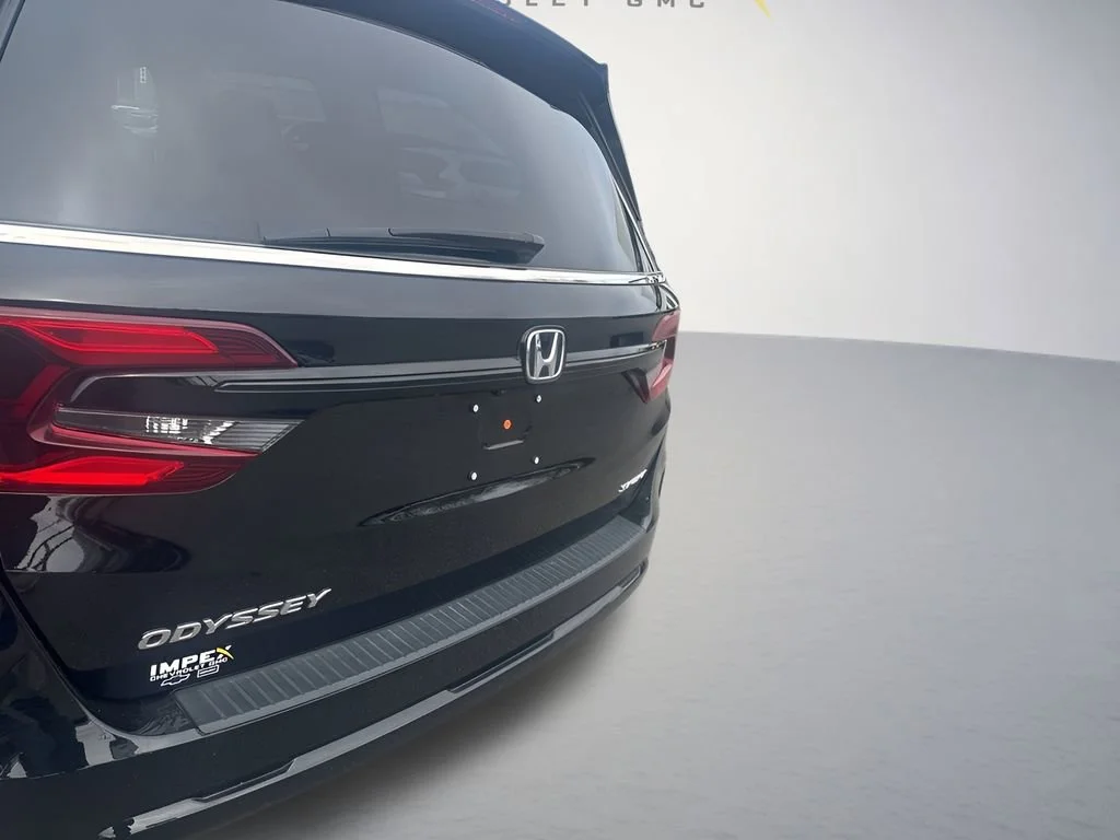 Used 2025 Black Honda Sport-L image 36