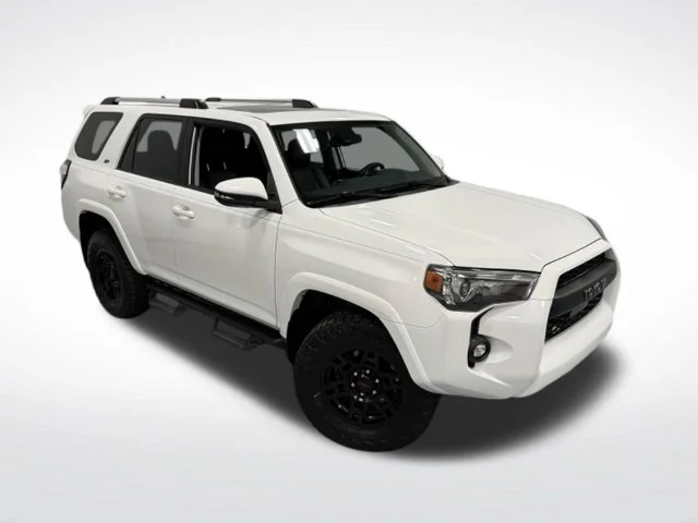 Used 2021 White Toyota SR5 Premium image 35
