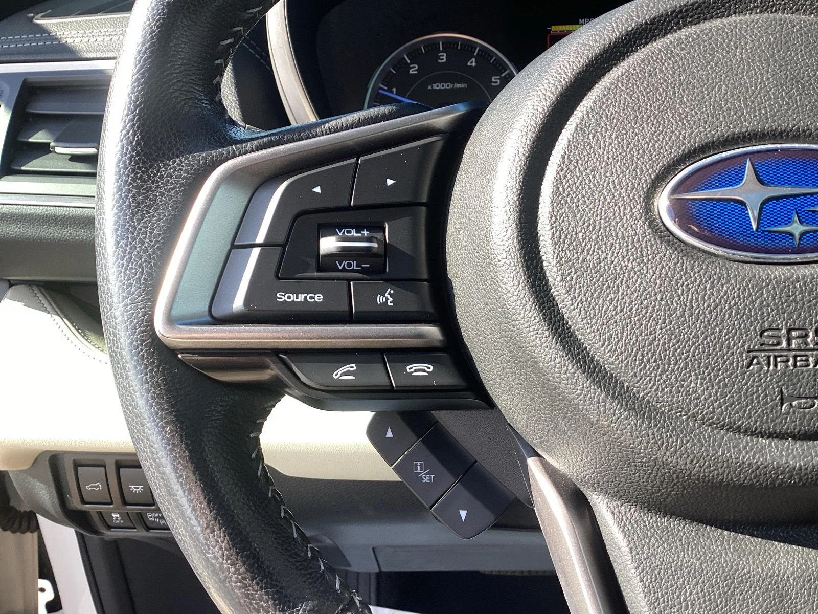 Used 2022 Crystal White Pearl Subaru Limited image 23